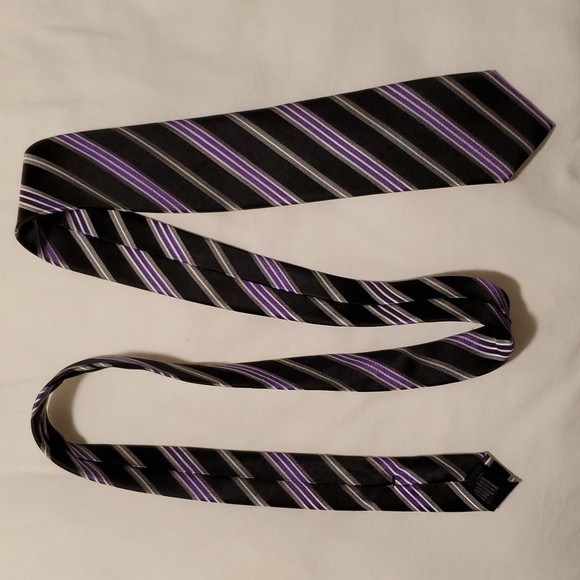 Men's silk Geoffrey Beene Black with purple and silver stripe tie - Picture 1 of 5